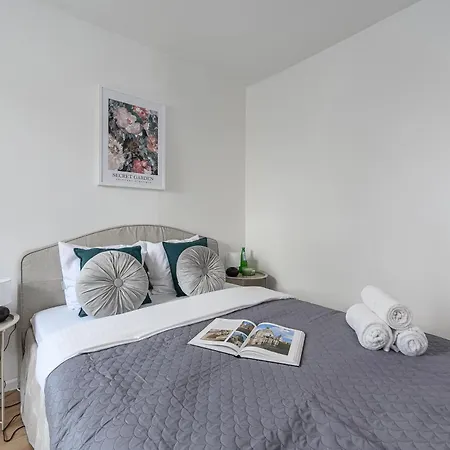 Lumina I 2br With Balcony I Apartment Warsaw