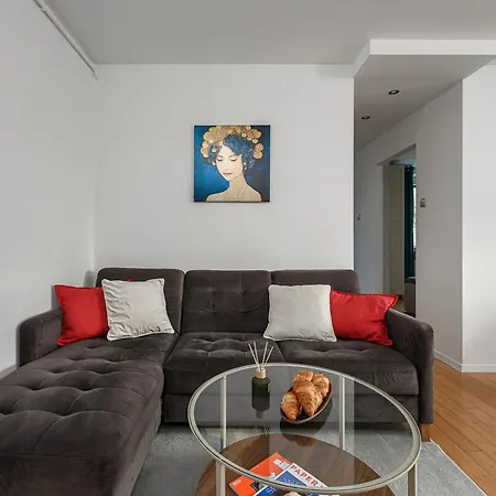 Apartamento Lumina With Balcony In Varsovia