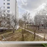 Apartment Lumina With Balcony In Warschau